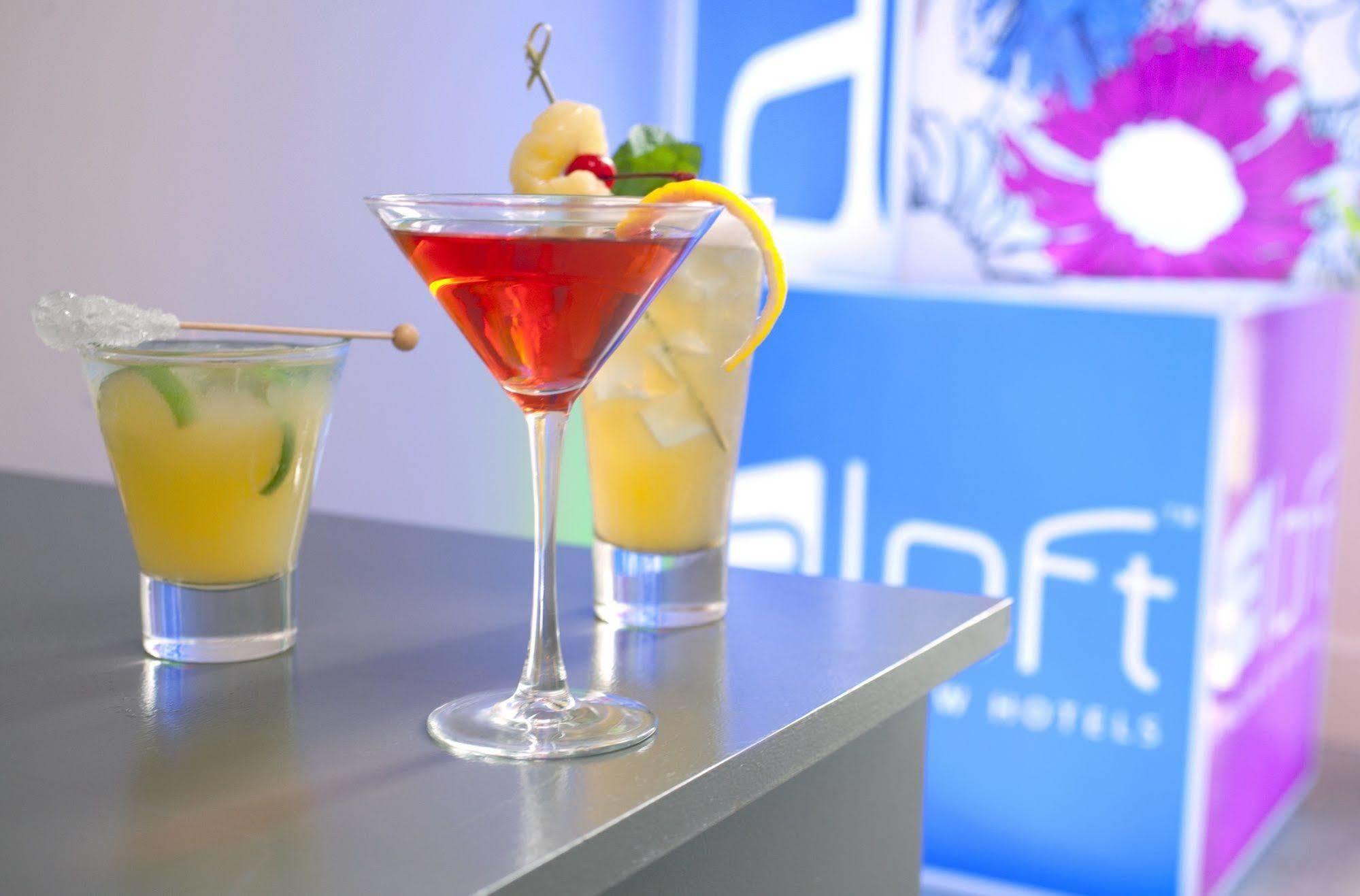 Aloft Denver Airport At Gateway Park Aurora Exterior photo